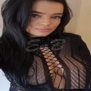 32 Year Average European Escort Nicolle